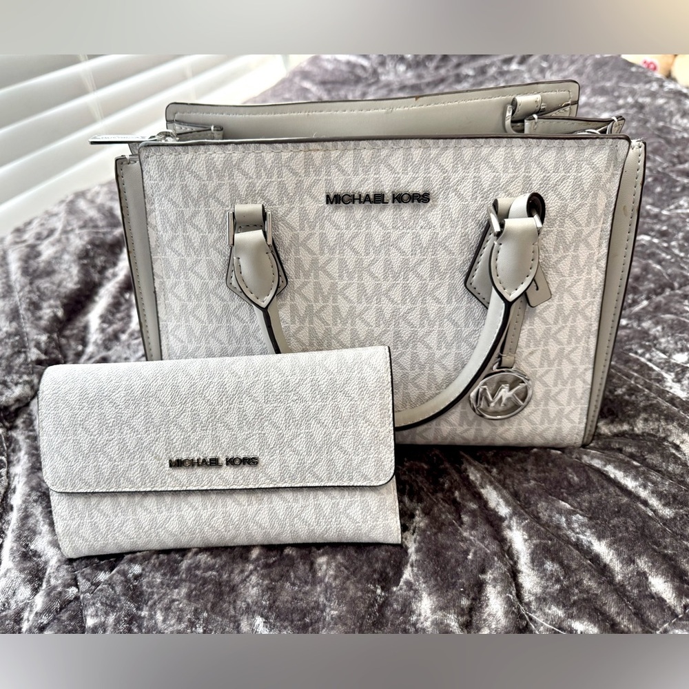 Michael Kors Hope Medium Messenger Purse and Trifold Wallet